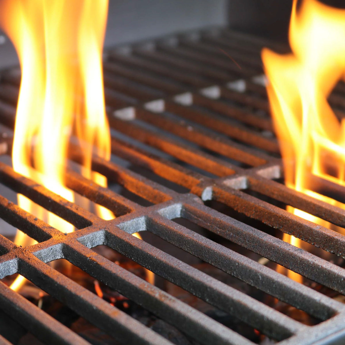 Patio Pro Charcoal Grill. Black. E1515