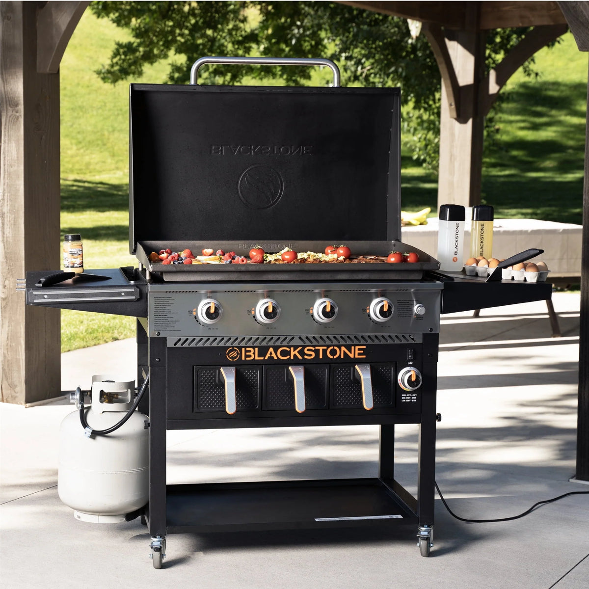 4 - Burner 36" Griddle with Air Fryer and Hood