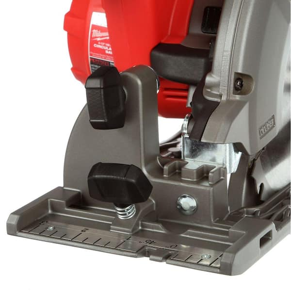 M18 FUEL 18V Lithium - Ion Brushless Cordless 6 - 1/2 In. Circular Saw W/ M18 5.0 Ah Battery